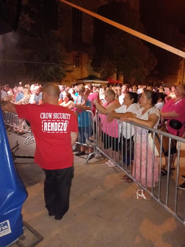 Crow Security rendező utcai rendezvényen